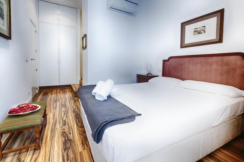 Smartrental Madrid Gran Via Apartments Exterior photo